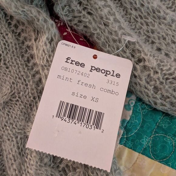 NWT Free People Green Textured Crew Neck Sweater - Picture 7 of 8